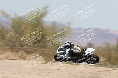 media/Apr-20-2025-CVMA (Sun) [[39090e8767]]/Race 9-Formula LW Twins Shootout/